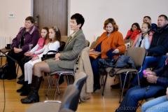 Школьники Покровского собора поздравили матерей мини-концертом