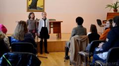 Школьники Покровского собора поздравили матерей мини-концертом