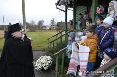Архиепископ Артемий совершил литургию в храме в честь Казанской иконы Божией Матери деревни Поречье