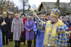 Архиепископ Артемий совершил литургию в храме в честь Казанской иконы Божией Матери деревни Поречье