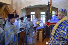 Архиепископ Артемий совершил литургию в храме в честь Казанской иконы Божией Матери деревни Поречье