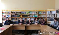 ​Священник принял участие в работе круглого стола, посвященного перевороту 1917 года