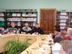 В Свислочской районной библиотеке состоялась встреча на тему «Святыни родного края»