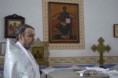 Владыка Артемий совершил освящение престола и литургию в храме деревни Острово