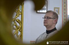 Владыка Артемий совершил освящение престола и литургию в храме деревни Острово