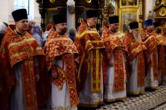 Архиепископ Артемий совершил в Покровском соборе Божественную литургию и иерейскую хиротонию