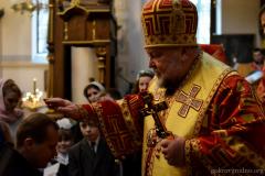 Архиепископ Артемий совершил в Покровском соборе Божественную литургию и иерейскую хиротонию