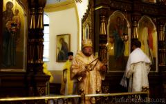 Архиепископ Артемий совершил в Покровском соборе литургию и диаконскую хиротонию