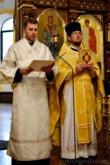 Архиепископ Артемий совершил в Покровском соборе литургию и диаконскую хиротонию