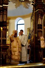 Архиепископ Артемий совершил в Покровском соборе литургию и диаконскую хиротонию