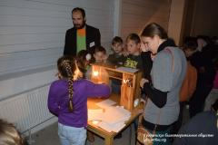 Дети-сироты из Понемуньского детского дома посетили уникальную интерактивную выставку «Очевидное и невероятное: оптические эффекты» 