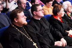 Братчики и священник поздравили насельников Волковысского отделения дневного пребывания инвалидов