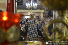 Архиепископ Артемий совершил литургию в малой церкви в честь Введения во храм Пресвятой Богородицы города Волковыска