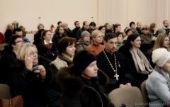 В Клубе православного общения при Покровском соборе состоялась беседа на тему "Семья в творчестве Ф.М. Достоевского"