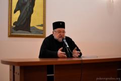 Архиепископ Артемий встретился со слушателями катехизаторских курсов при Покровском соборе