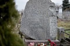 У дзень 125-годдзя са дня нараджэння М. Багдановіча святар Пакроўскага сабора здзейсніў паніхіду на магіле маці паэта