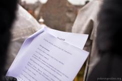 У дзень 125-годдзя са дня нараджэння М. Багдановіча святар Пакроўскага сабора здзейсніў паніхіду на магіле маці паэта