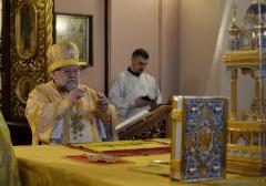 Архиепископ Артемий совершил в Покровском соборе Божественную литургию и иерейскую хиротонию