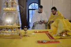 Архиепископ Артемий совершил в Покровском соборе Божественную литургию и иерейскую хиротонию