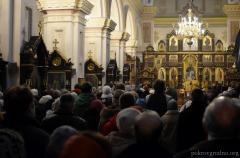 Архиепископ Артемий совершил в Покровском соборе Божественную литургию и иерейскую хиротонию