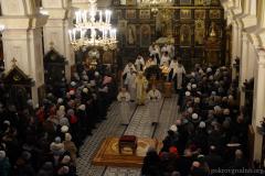 В Рождественский сочельник архиепископ Артемий возглавил великое повечерие и всенощное бдение в кафедральном соборе Гродно