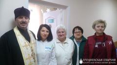 Настоятель и хор храма святителя Николая поздравили с Рождеством пациентов Берестовицкой районной больницы