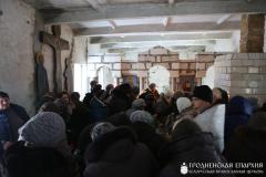 Состоялось первое богослужение в строящейся часовне агрогородка Каролин