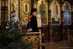В день Рождества Христова архиепископ Артемий совершил Божественную литургию в Покровском соборе
