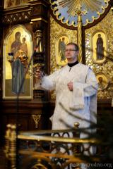 В день Рождества Христова архиепископ Артемий совершил Божественную литургию в Покровском соборе