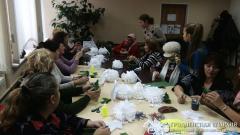 В Волковыске прошел мастер-класс по изготовлению поделок к празднику Рождества Христова