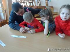 Священник принял участие в заседании семейного клуба «Моя семья»