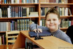 Настоятель Покровского собора представил прихожанам новинки приходской библиотеки