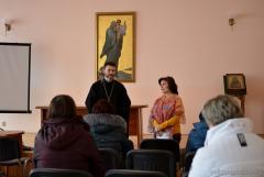 В Родительском клубе Покровского собора продолжаются встречи с психологом Анной Янчий