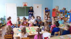 Преподаватель воскресной школы встретилась с детьми и воспитателями детского сада агрогородка Вертелишки