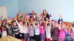 Преподаватель воскресной школы встретилась с детьми и воспитателями детского сада агрогородка Вертелишки