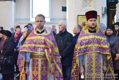 В Великий Четверток архиепископ Артемий совершил литургию в кафедральном соборе Гродно