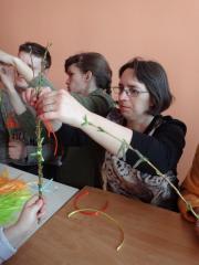 Братчики Покровского собора приготовили вербы и пообщались с "особенной" молодежью