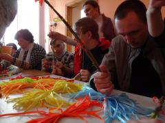 Братчики Покровского собора приготовили вербы и пообщались с "особенной" молодежью