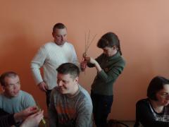 Братчики Покровского собора приготовили вербы и пообщались с "особенной" молодежью