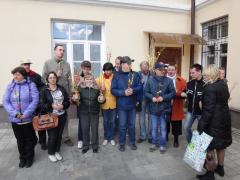 Братчики Покровского собора приготовили вербы и пообщались с "особенной" молодежью