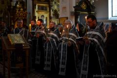 Архиепископ Артемий совершил в Покровском соборе утреню Великого пятка с чтением 12 Страстных Евангелий