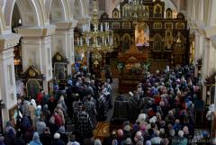 Архиепископ Артемий совершил вечерню с чином выноса плащаницы в кафедральном соборе Гродно