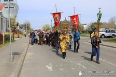 Крестный ход в день поминовения усопших в поселке Зельва