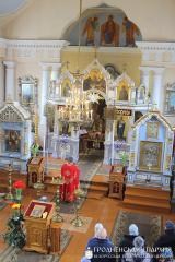 Крестный ход в день поминовения усопших в поселке Зельва