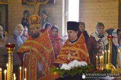 Архиепископ Артемий совершил литургию в малом храме Виленских мучеников прихода микрорайона Ольшанка