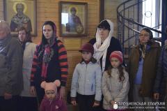 Архиепископ Артемий совершил литургию в малом храме Виленских мучеников прихода микрорайона Ольшанка