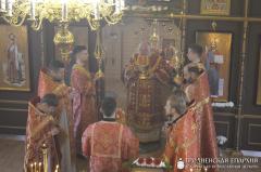 Архиепископ Артемий совершил литургию в малом храме Виленских мучеников прихода микрорайона Ольшанка