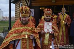 Архиепископ Артемий совершил литургию в малом храме Виленских мучеников прихода микрорайона Ольшанка