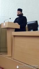 Священник принял участие в собрании родителей Вороновского района