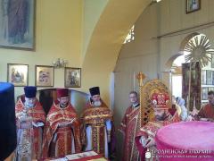 Соборное богослужение в храме деревни Колонтаи